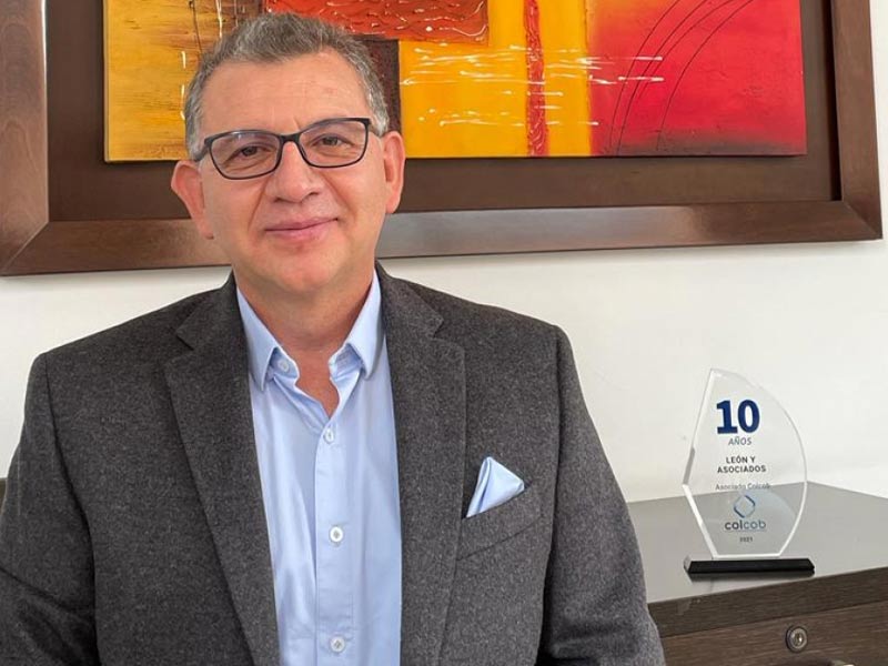 FABIO LEÓN, PRESIDENTE DE LEÓN & ASOCIADOS +10 AÑOS EN COLCOB Y CONTANDO